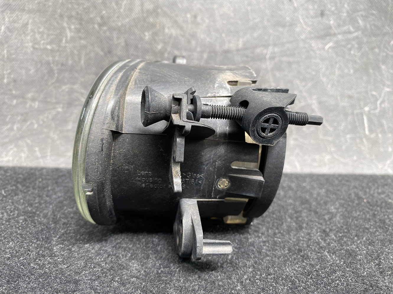 A979_8 Mercedes-Benz Genuine FogLight AL A2518200856 Right Side x1 » 1.95 » JDM-PARTS NZ » JDM-PARTS NZ Mercedes-Benz Genuine FogLight AL A2518200856 Right Side x1 » JDM-PARTS NZ