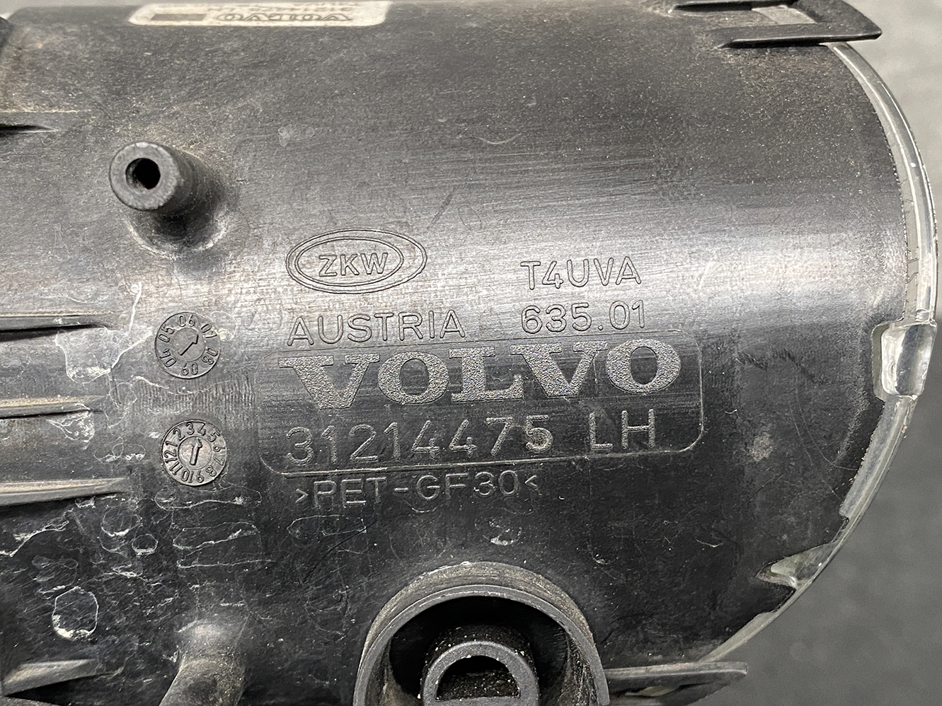 VOLVO XC70 Genuine Fog Light 31214475 Left Side x1 - Image 11