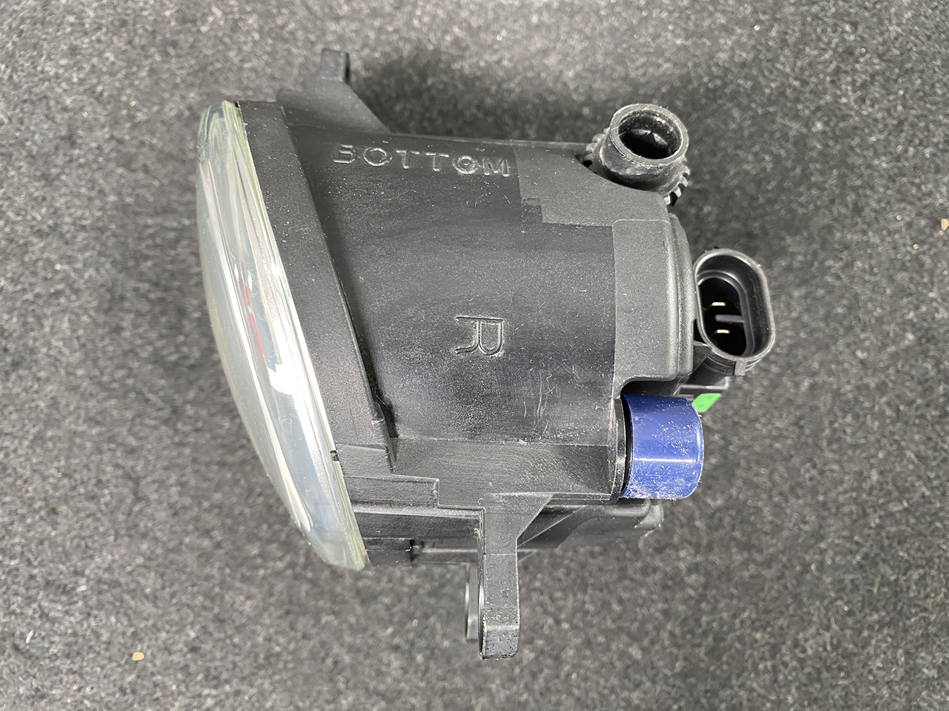 SUZUKI Genuine FogLight Valeo 0D-2 / 35501-57L01 / 89210656 / Right Side x1 - Image 4