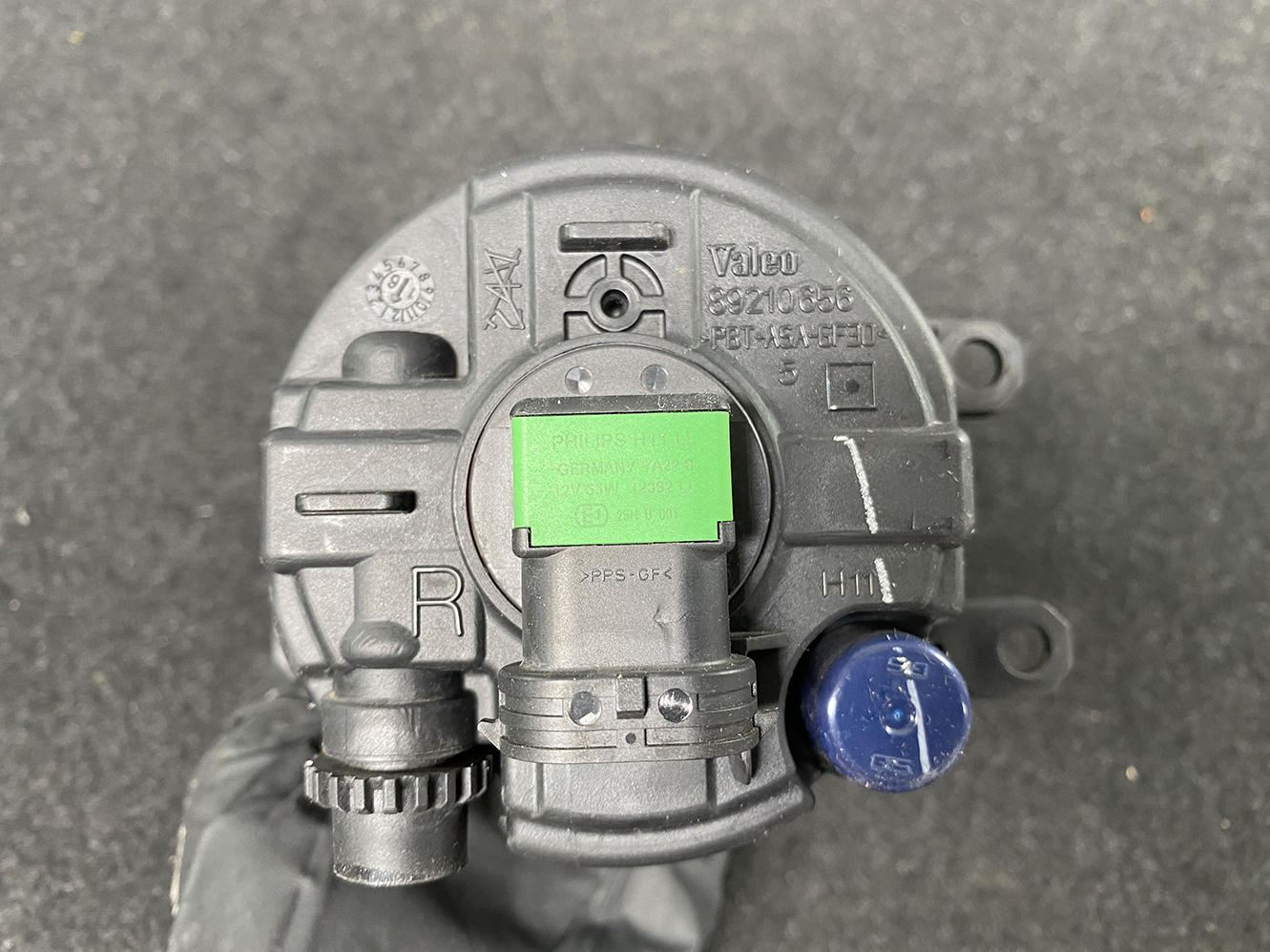 SUZUKI Genuine FogLight Valeo 0D-2 / 35501-57L01 / 89210656 / Right Side x1 - Image 3