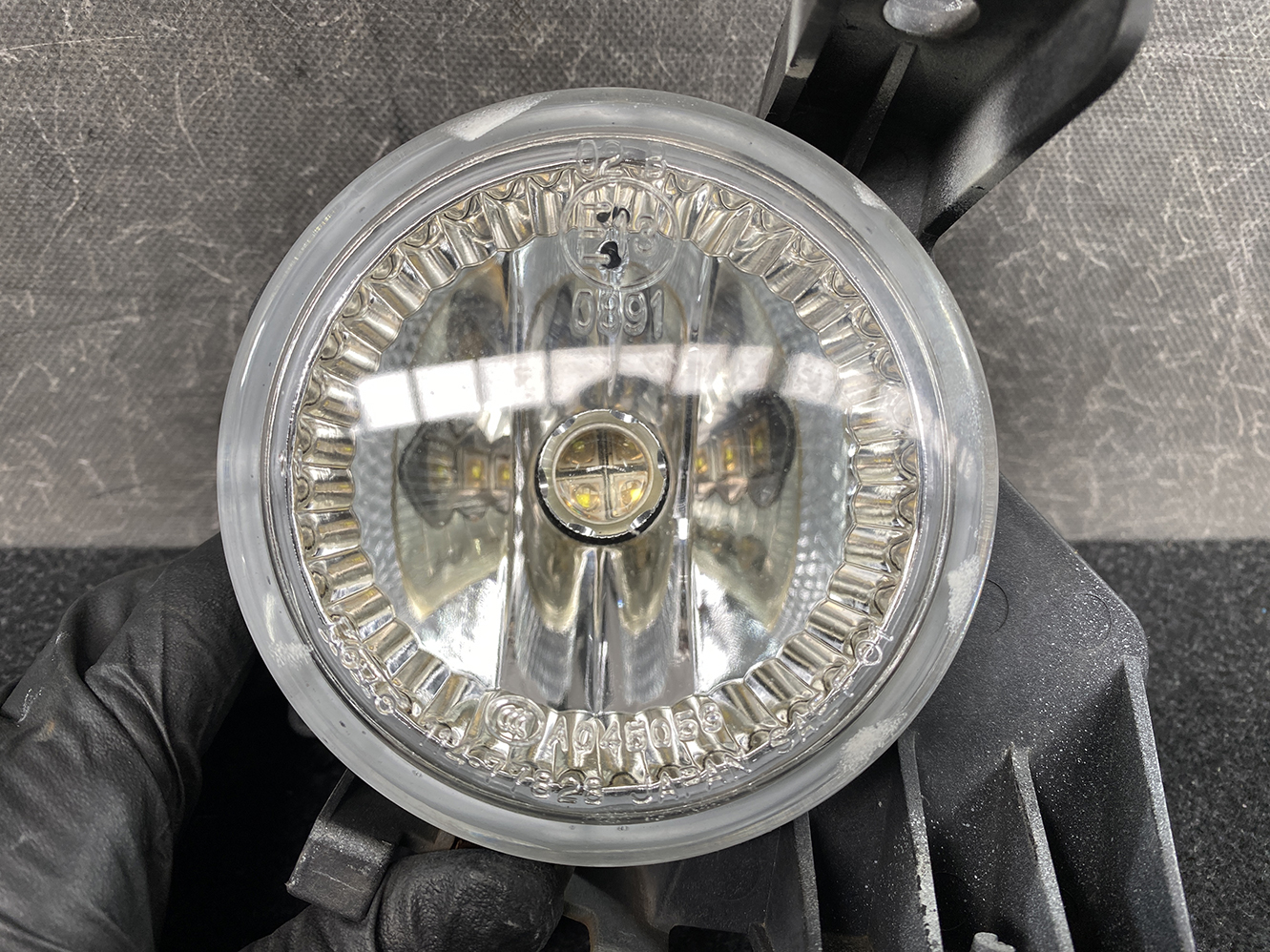 SUBARU IMPREZA GH2 FogLight KOITO 114-77828 / 114-20912 with Bracket Right Side x1 - Image 2