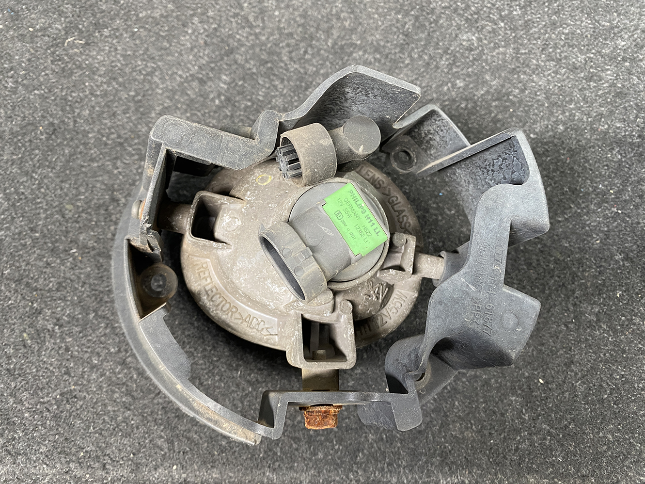 MAZDA VERISA DC5W Genuine FogLight KOITO 114-61009 Right Side x1 - Image 3