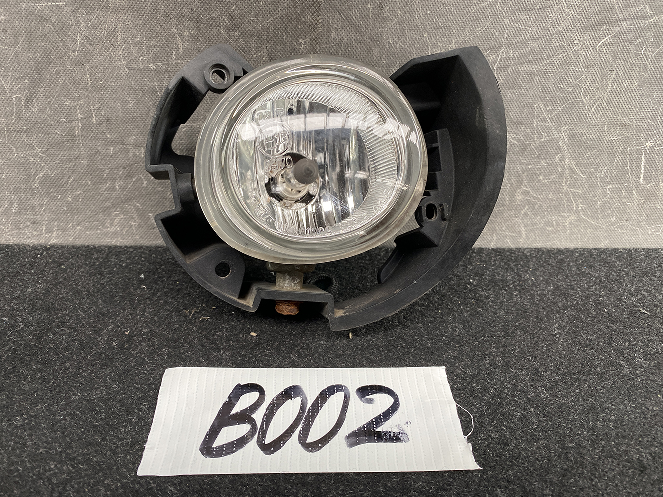 MAZDA VERISA DC5W Genuine FogLight KOITO 114-61009 Right Side x1