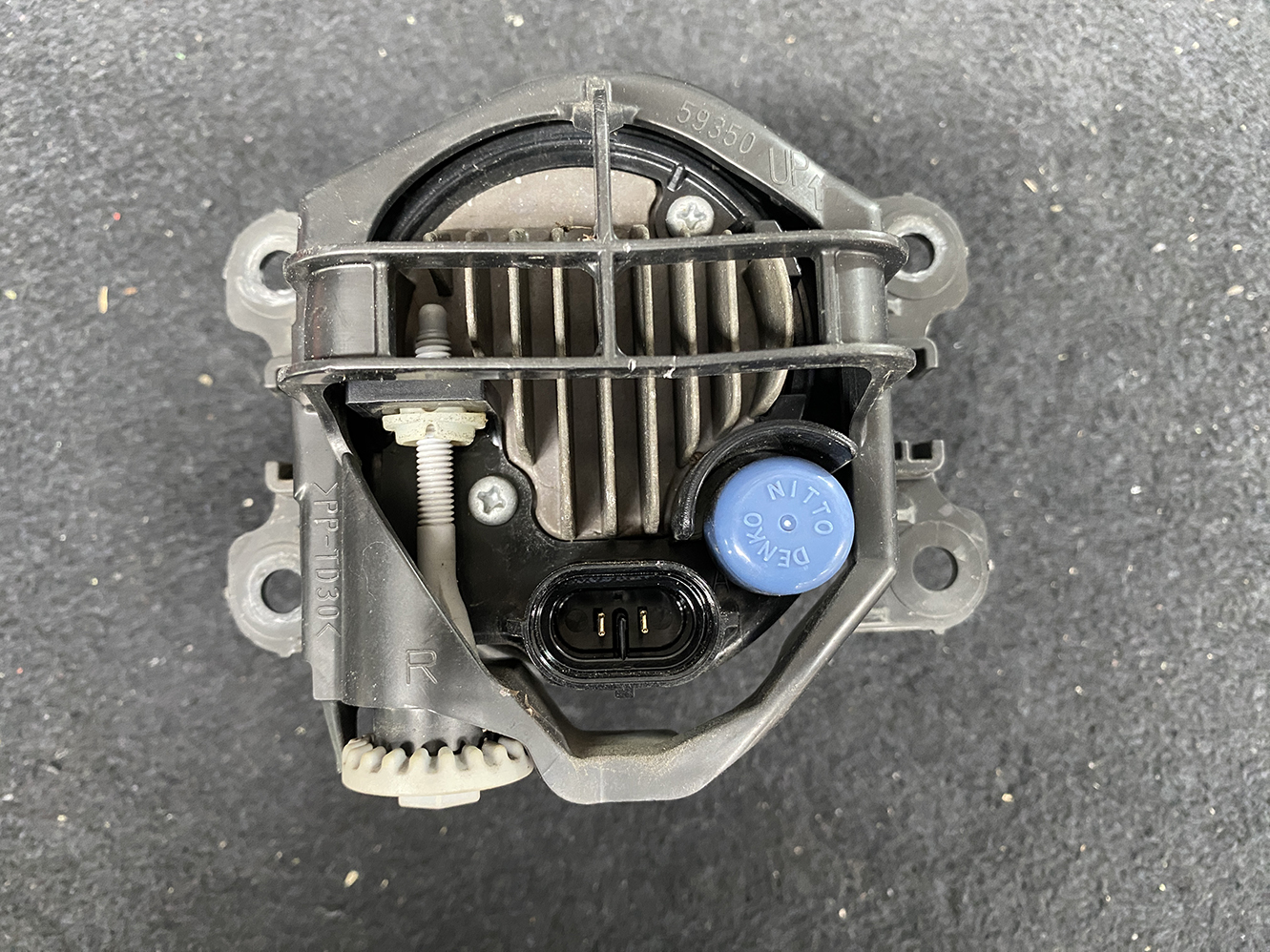 SUZUKI HUSTLER MR31S Fog Light KOITO 114-11092 Right Side x1 - Image 4