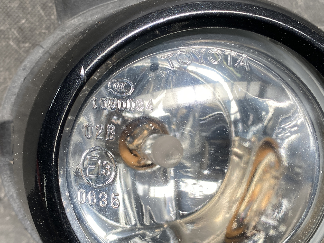 TOYOTA HIACE Genuine FogLight ICHIKOH 52-040 Right Side x1 - Image 3