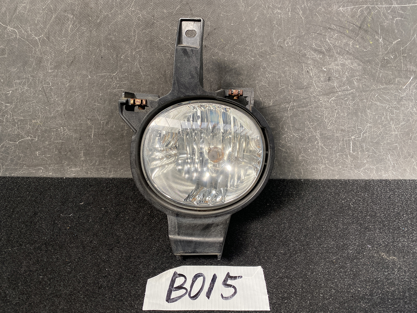 TOYOTA NOAH VOXY ZZR70 Genuine FogLight KOITO 42-34 Left Side x1