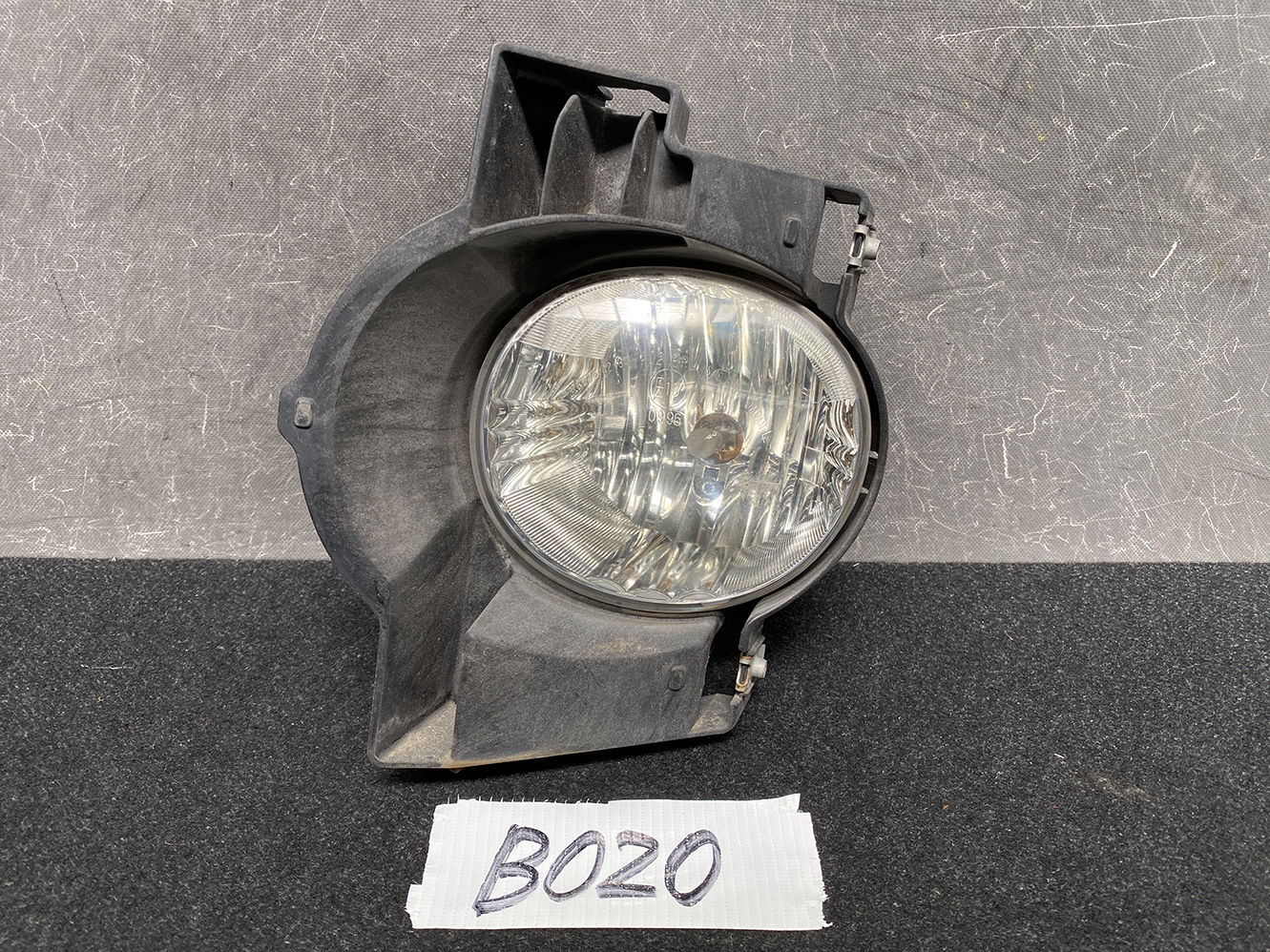 TOYOTA NOAH VOXY AZR60 Genuine FogLight KOITO 42-34 Left Side x1