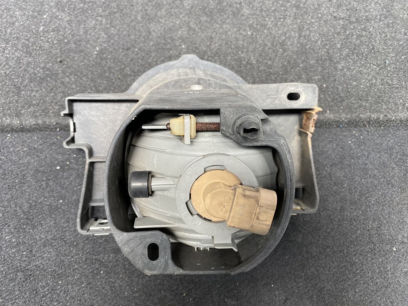 TOYOTA NOAH VOXY AZR60 Genuine FogLight KOITO 42-34 Left Side x1 - Image 5