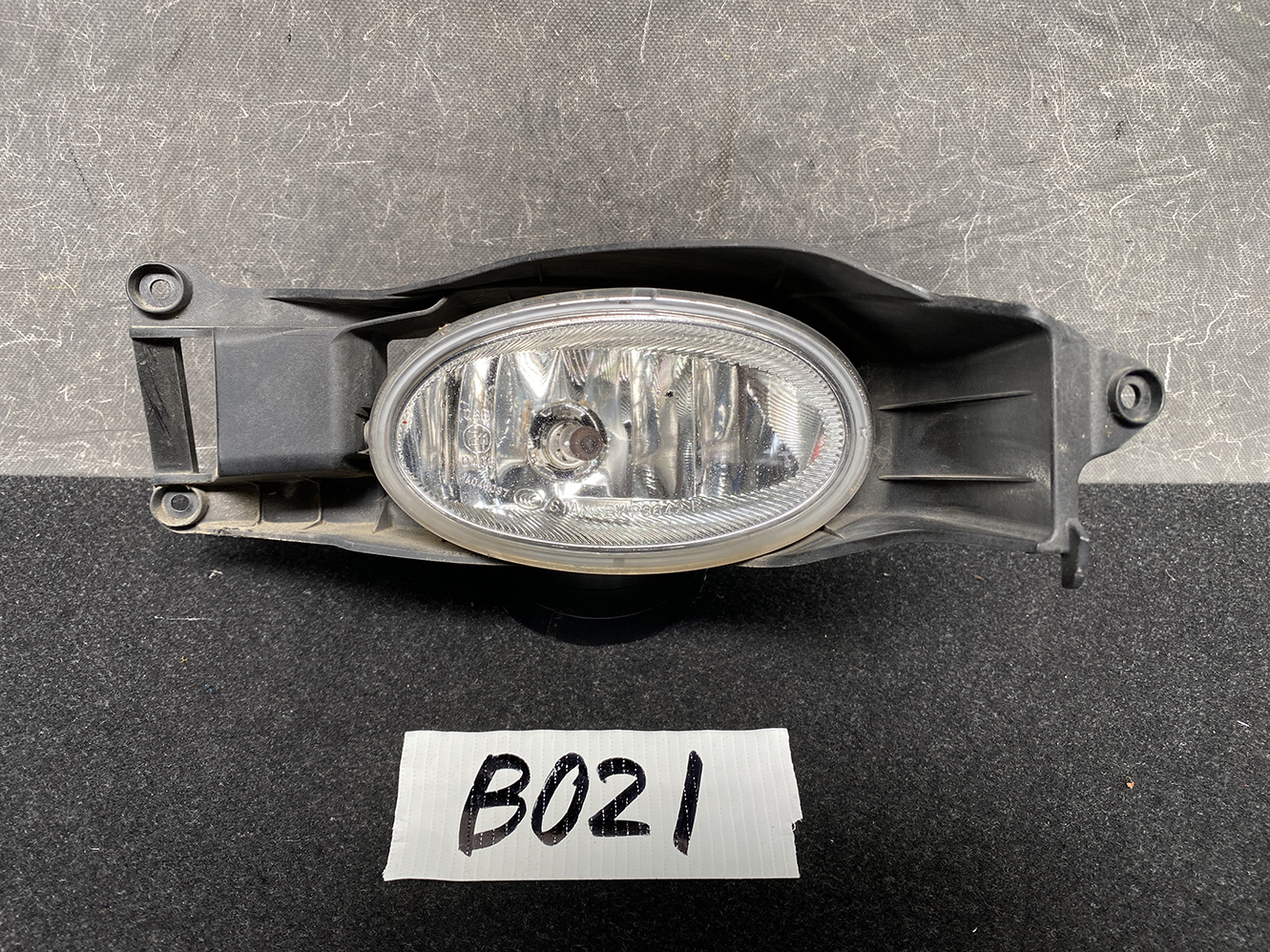 HONDA FIT JAZZ GP2 Genuine Fog Light P9642 with Bracket Right Side x1