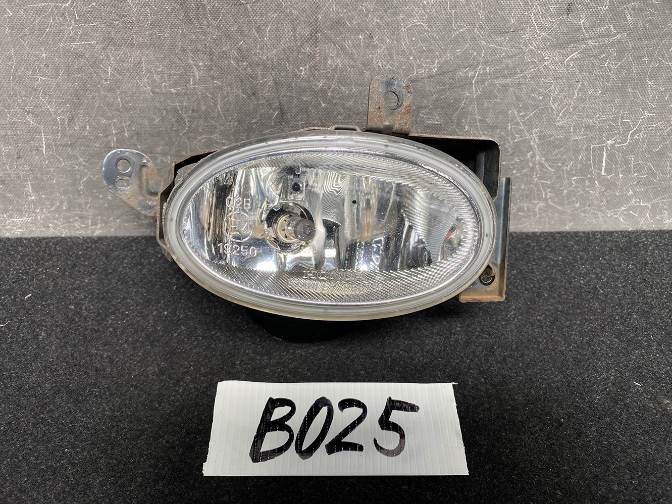 HONDA CR-Z ZF1 Genuine FogLight STANLEY P5878 Right Side x1