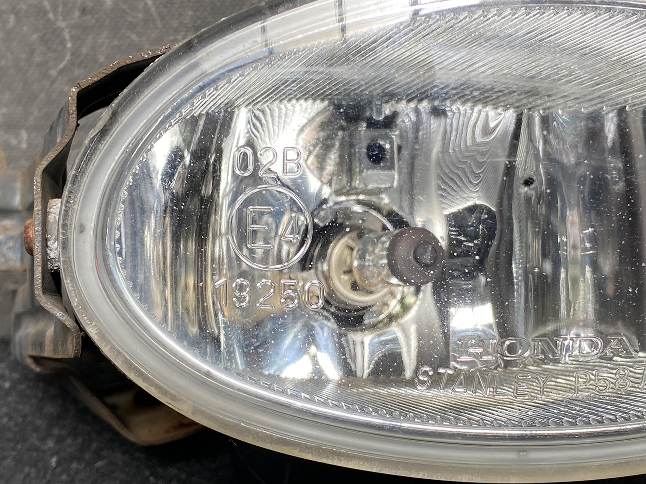 HONDA CR-Z ZF1 Genuine FogLight STANLEY P5878 Right Side x1 - Image 2