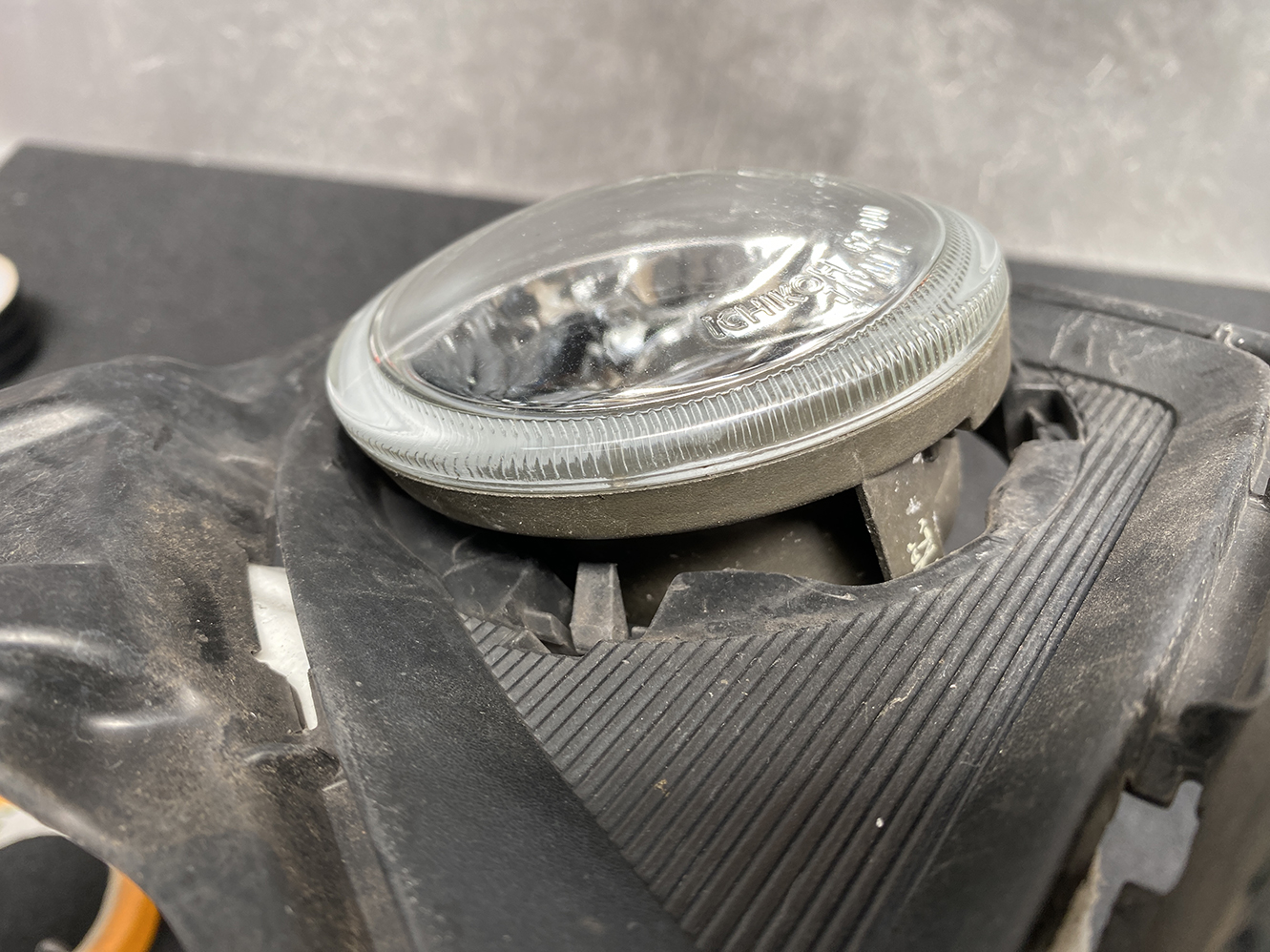 TOYOTA HIACE Genuine FogLight ICHIKOH 52-040 Left Side x1 - Image 4