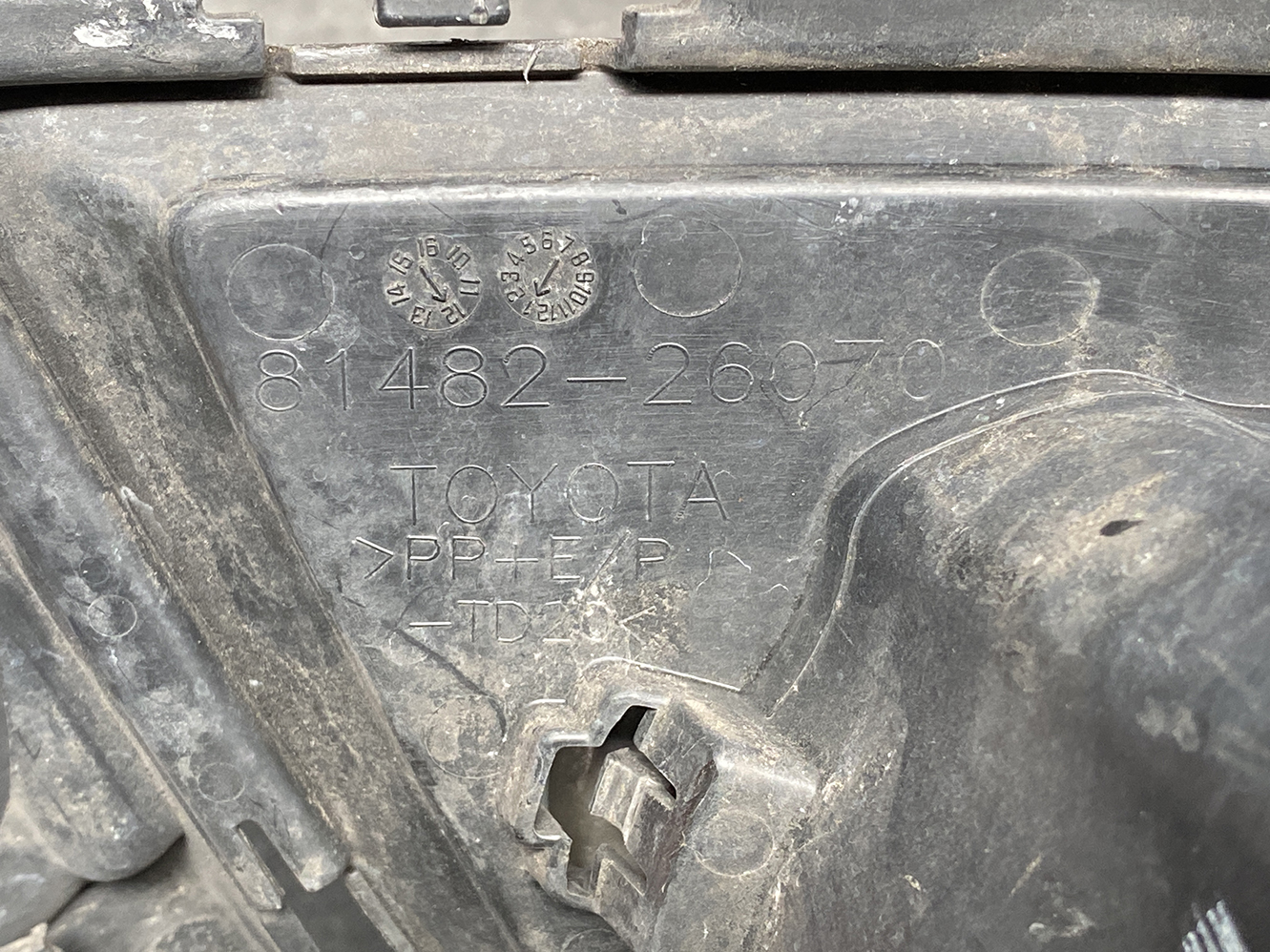 TOYOTA HIACE Genuine FogLight ICHIKOH 52-040 Left Side x1 - Image 10