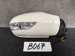  Mercedes-Benz B-Class Genuine Door Mirror A3140418 Right Side x1 » JDM-PARTS NZ