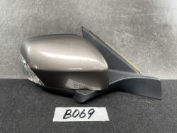 VOLVO XC70 Genuine Door Mirror 026255 Right Side x1
