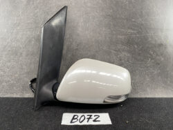 TOYOTA ISIS ZGM10 Genuine Door Mirror with Indicator ICHIKOH 12-514 Murakami 8320 /8118 Left Side x1