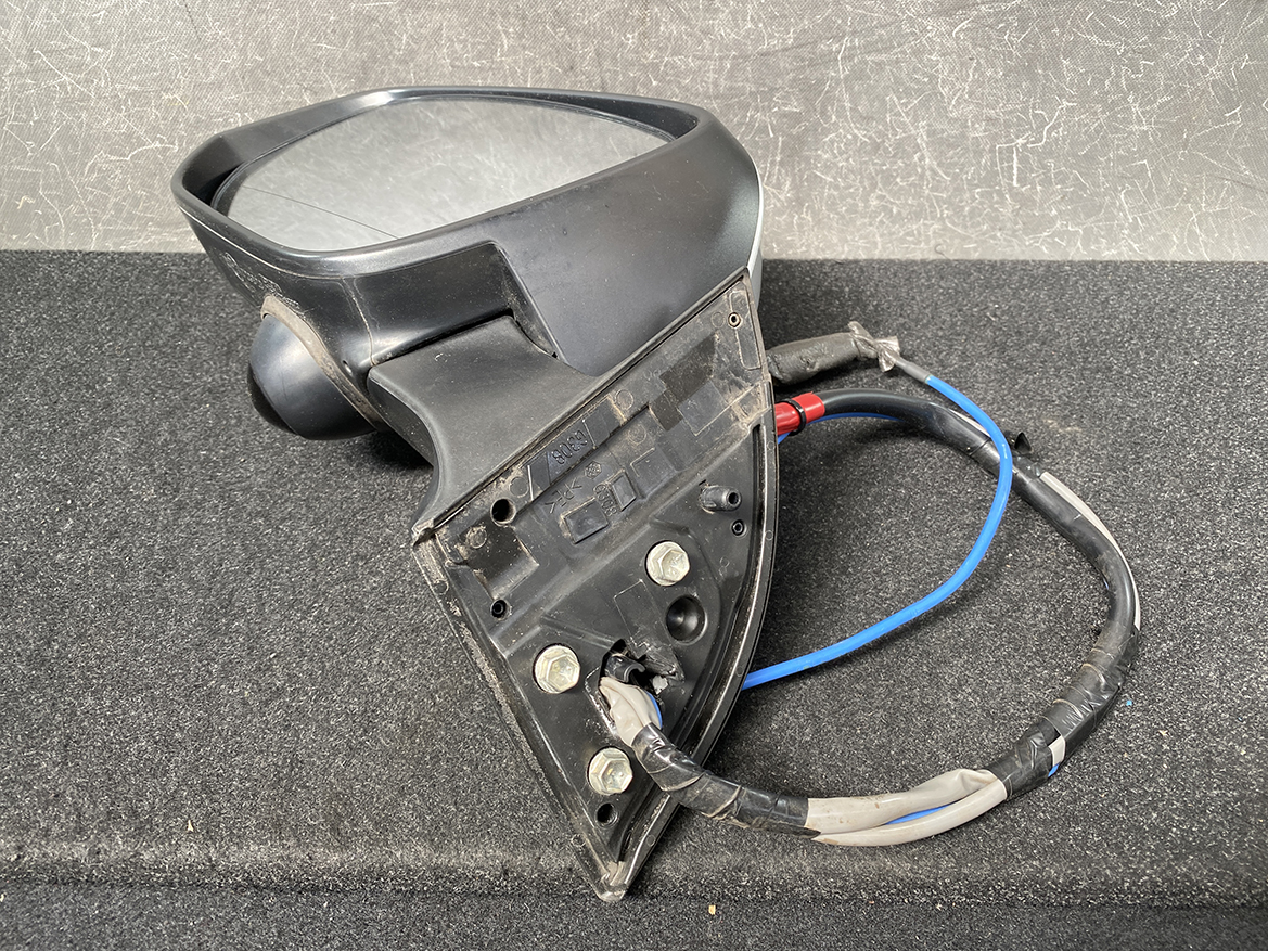 B101_14 TOYOTA VOXY NOAH ESQUIRE ZRR80 Mirror Murakami G095 Left Side x1 » NZ1.95 » JDM-PARTS NZ » JDM-PARTS NZ TOYOTA VOXY NOAH ESQUIRE ZRR80 Mirror Murakami G095 Left Side x1 » JDM-PARTS NZ