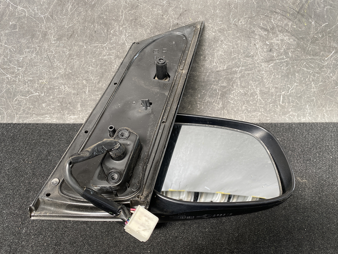B128_13 TOYOTA ISIS ZNM10 Door Mirror Murakami 8320 Right Side x1 » NZ.95 » JDM-PARTS NZ » JDM-PARTS NZ TOYOTA ISIS ZNM10 Door Mirror Murakami 8320 Right Side x1 » JDM-PARTS NZ