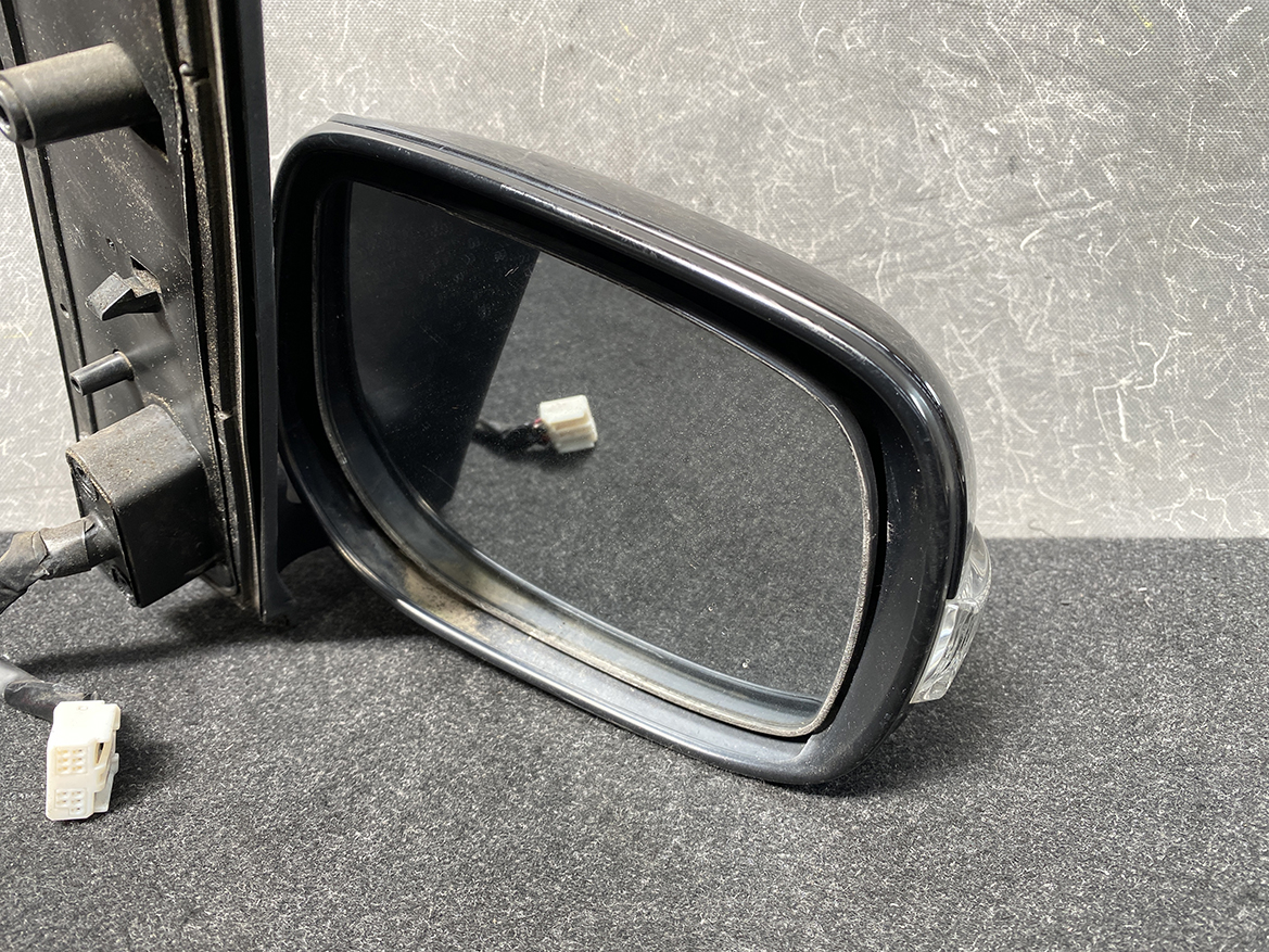 B128_8 TOYOTA ISIS ZNM10 Door Mirror Murakami 8320 Right Side x1 » NZ.95 » JDM-PARTS NZ » JDM-PARTS NZ TOYOTA ISIS ZNM10 Door Mirror Murakami 8320 Right Side x1 » JDM-PARTS NZ