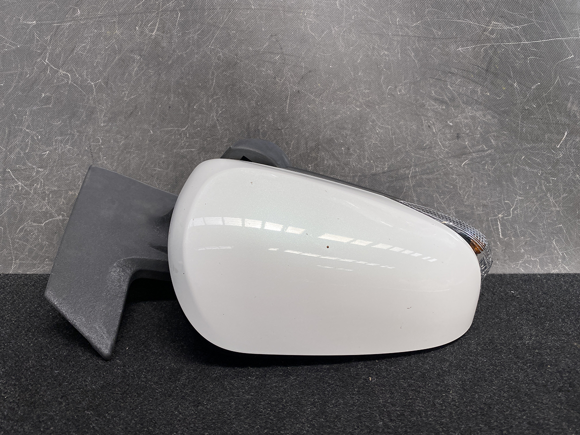 B133_8 TOYOTA Prius C AQUA NHP10 Door Mirror TR1001 Right Side x1 » NZ1.95 » JDM-PARTS NZ » JDM-PARTS NZ TOYOTA Prius C AQUA NHP10 Door Mirror TR1001 Right Side x1 » JDM-PARTS NZ