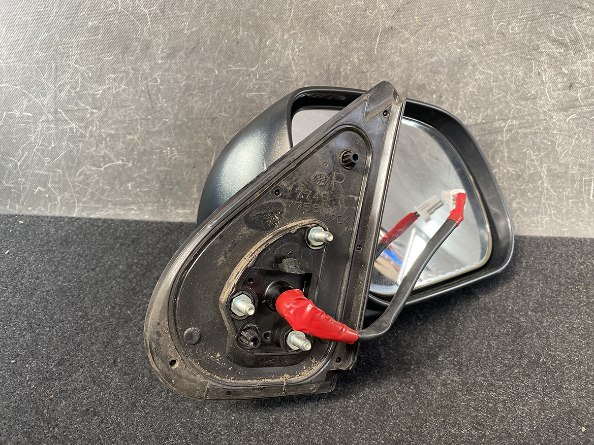 B241_13 TOYOTA SIENTA NCP81 Mirror Murakami 8392 / 7746 7758 Right Side x1 » NZ1.95 » JDM-PARTS NZ » JDM-PARTS NZ TOYOTA SIENTA NCP81 Mirror Murakami 8392 / 7746 7758 Right Side x1 » JDM-PARTS NZ