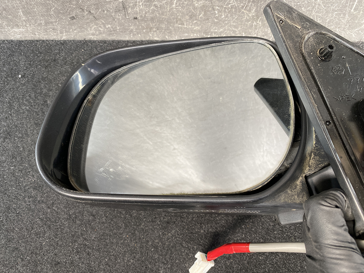 B242_7 TOYOTA SIENTA NCP81 Mirror Murakami 8392 / 7746 7758 Left Side x1 » NZ1.95 » JDM-PARTS NZ » JDM-PARTS NZ TOYOTA SIENTA NCP81 Mirror Murakami 8392 / 7746 7758 Left Side x1 » JDM-PARTS NZ