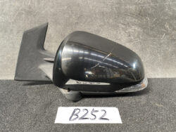 TOYOTA Prius C AQUA NHP10 Door Mirror TR1001 Left Side x1