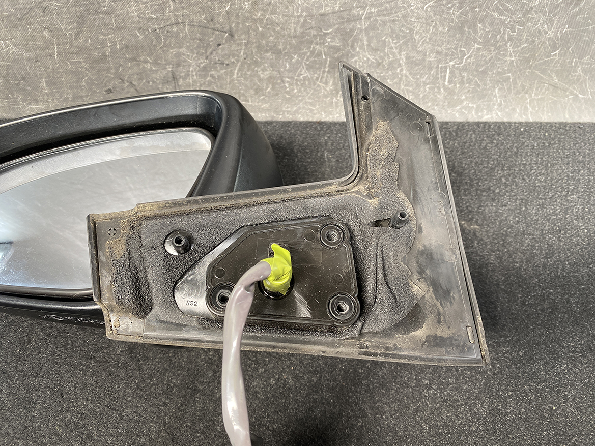 B252_11 TOYOTA Prius C AQUA NHP10 Door Mirror TR1001 Left Side x1 » NZ1.95 » JDM-PARTS NZ » JDM-PARTS NZ TOYOTA Prius C AQUA NHP10 Door Mirror TR1001 Left Side x1 » JDM-PARTS NZ