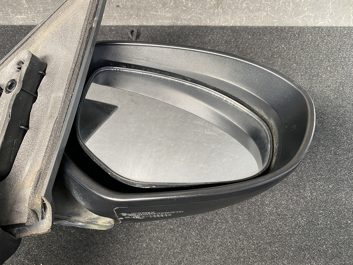 B255_7 MAZDA ATENZA GH Genuine Door Mirror with Indicator ISHIZAKI 525 526 Right Side x1 » NZ1.95 » JDM-PARTS NZ » JDM-PARTS NZ MAZDA ATENZA GH Genuine Door Mirror with Indicator ISHIZAKI 525 526 Right Side x1 » JDM-PARTS NZ