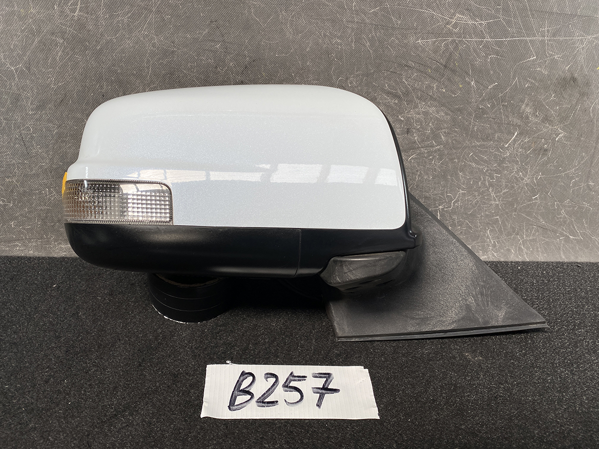 B257_2 NISSAN SERENA SUZUKI LANDY C26 Mirror Murakami G668 / 9774 Right Side x1 » NZ1.95 » JDM-PARTS NZ » JDM-PARTS NZ NISSAN SERENA SUZUKI LANDY C26 Mirror Murakami G668 / 9774 Right Side x1 » JDM-PARTS NZ