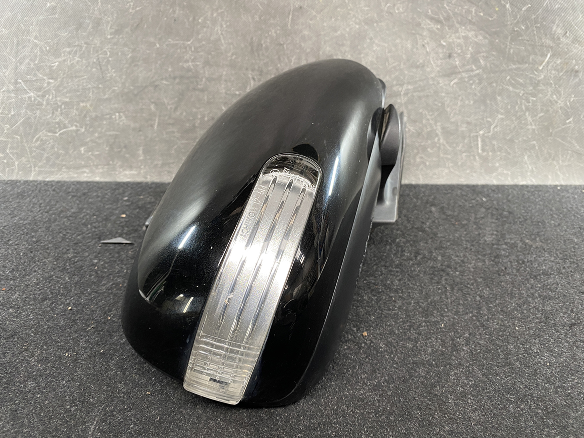 B267_10 TOYOTA Corolla Rumion Door Mirror Indicator Murakami 8320 Right Side x1 » NZ1.95 » JDM-PARTS NZ » JDM-PARTS NZ TOYOTA Corolla Rumion Door Mirror Indicator Murakami 8320 Right Side x1 » JDM-PARTS NZ