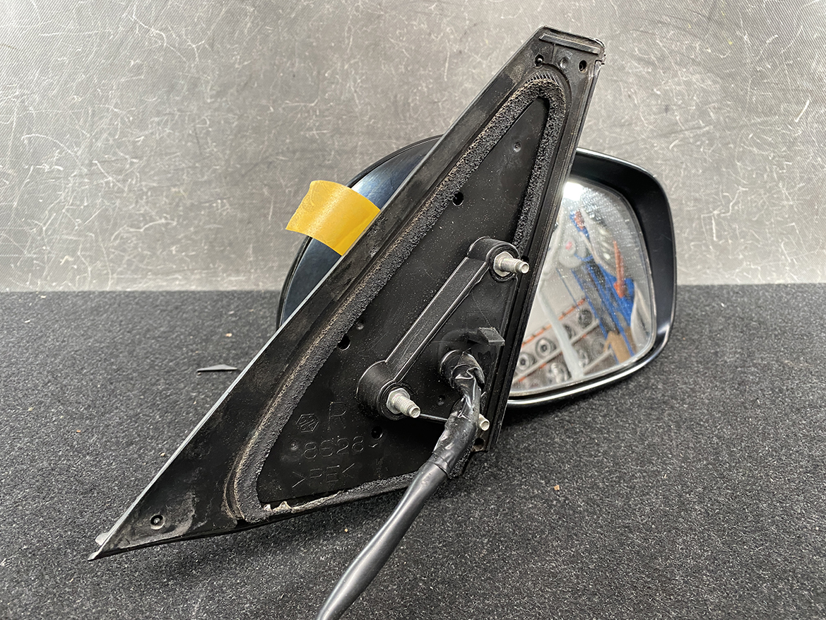 B267_13 TOYOTA Corolla Rumion Door Mirror Indicator Murakami 8320 Right Side x1 » NZ1.95 » JDM-PARTS NZ » JDM-PARTS NZ TOYOTA Corolla Rumion Door Mirror Indicator Murakami 8320 Right Side x1 » JDM-PARTS NZ