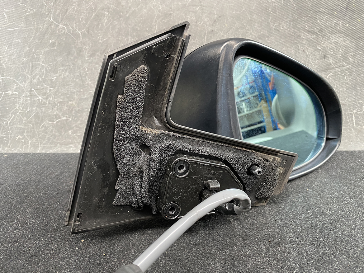 B277_13 TOYOTA Prius C AQUA NHP10 Door Mirror TR1001 Right Side x1 » NZ1.95 » JDM-PARTS NZ » JDM-PARTS NZ TOYOTA Prius C AQUA NHP10 Door Mirror TR1001 Right Side x1 » JDM-PARTS NZ