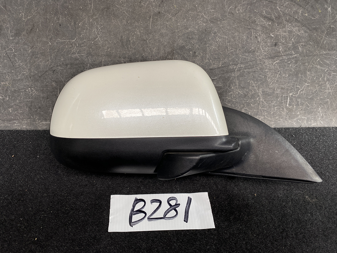 B281_2 NISSAN LEAF ZE0 AZE0 Door Mirror 10098 Right Side x1 » NZ.95 » JDM-PARTS NZ » JDM-PARTS NZ NISSAN LEAF ZE0 AZE0 Door Mirror 10098 Right Side x1 » JDM-PARTS NZ