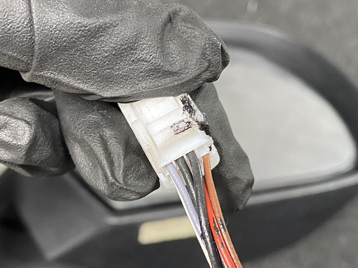 B281_5 NISSAN LEAF ZE0 AZE0 Door Mirror 10098 Right Side x1 » NZ.95 » JDM-PARTS NZ » JDM-PARTS NZ NISSAN LEAF ZE0 AZE0 Door Mirror 10098 Right Side x1 » JDM-PARTS NZ