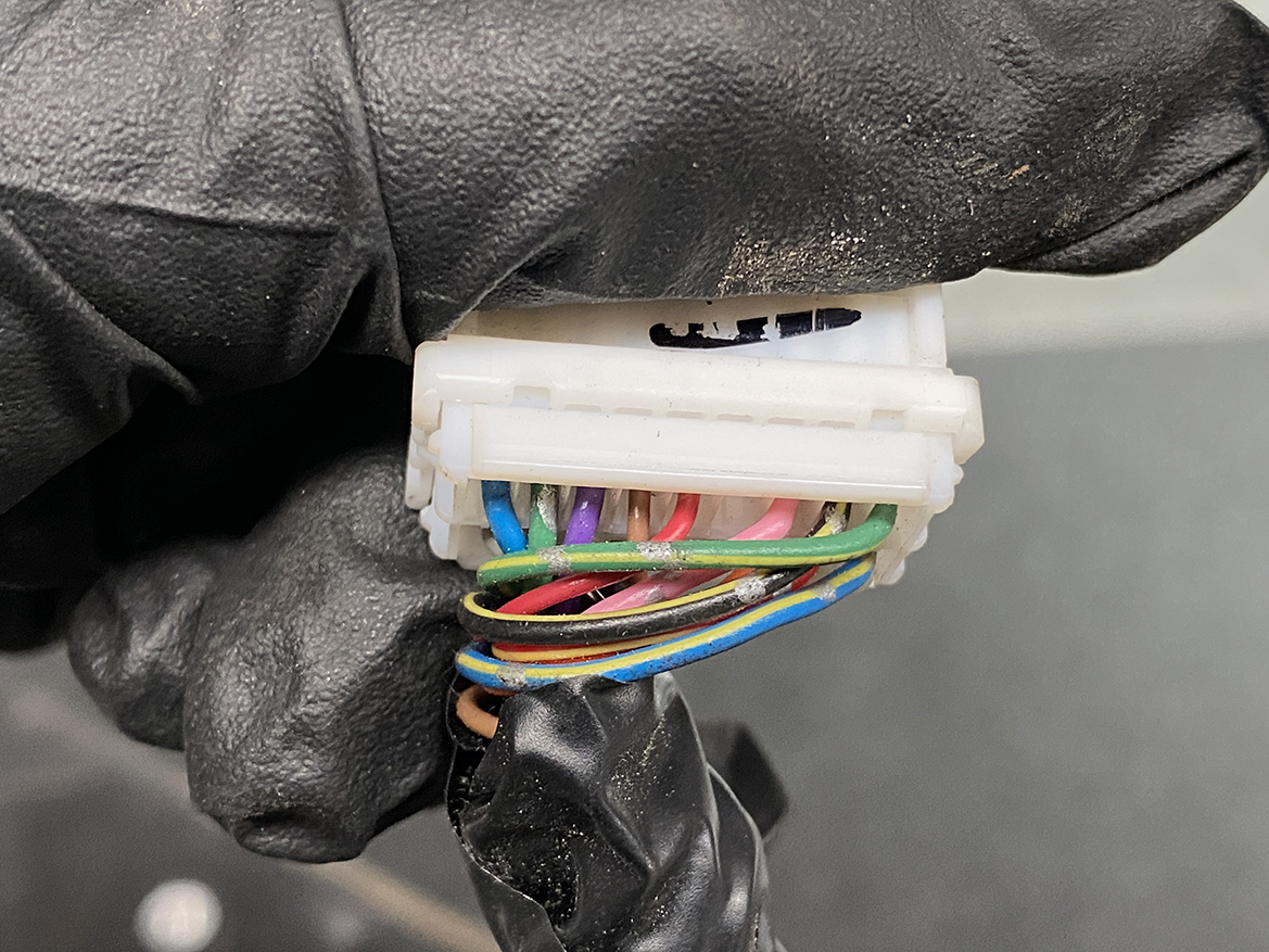 B308_4 NISSAN ELGRAND E51 Mirror / Camera / Indicator ICHIKOH 5405 / C15W Left *13 wires* » JDM-PARTS NZ » JDM-PARTS NZ NISSAN ELGRAND E51 Mirror / Camera / Indicator ICHIKOH 5405 / C15W Left *13 wires* » JDM-PARTS NZ