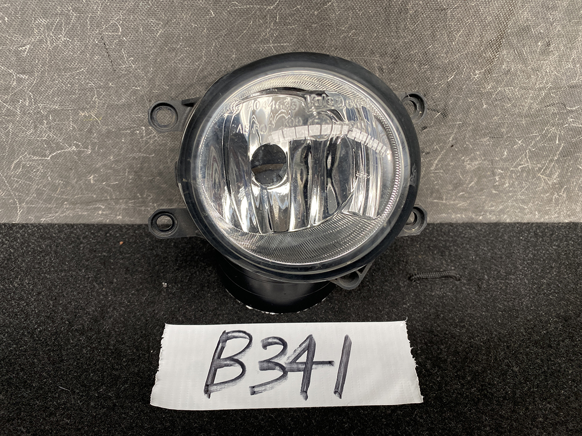 B341_2 TOYOTA Genuine FogLight Valeo 0W-1 A044633 / 89211732 / 81210-0W060 Right Side x1 » NZ1.95 » JDM-PARTS NZ » JDM-PARTS NZ TOYOTA Genuine FogLight Valeo 0W-1 A044633 / 89211732 / 81210-0W060 Right Side x1 » JDM-PARTS NZ