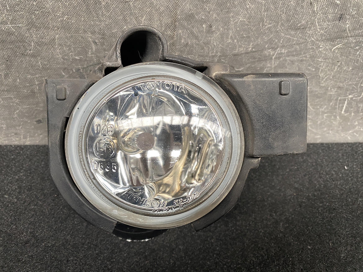 B342_3 TOYOTA NOAH VOXY AZR60 Genuine ICHIKOH 52-040 Right Side x1 » NZ.95 » JDM-PARTS NZ » JDM-PARTS NZ TOYOTA NOAH VOXY AZR60 Genuine ICHIKOH 52-040 Right Side x1 » JDM-PARTS NZ