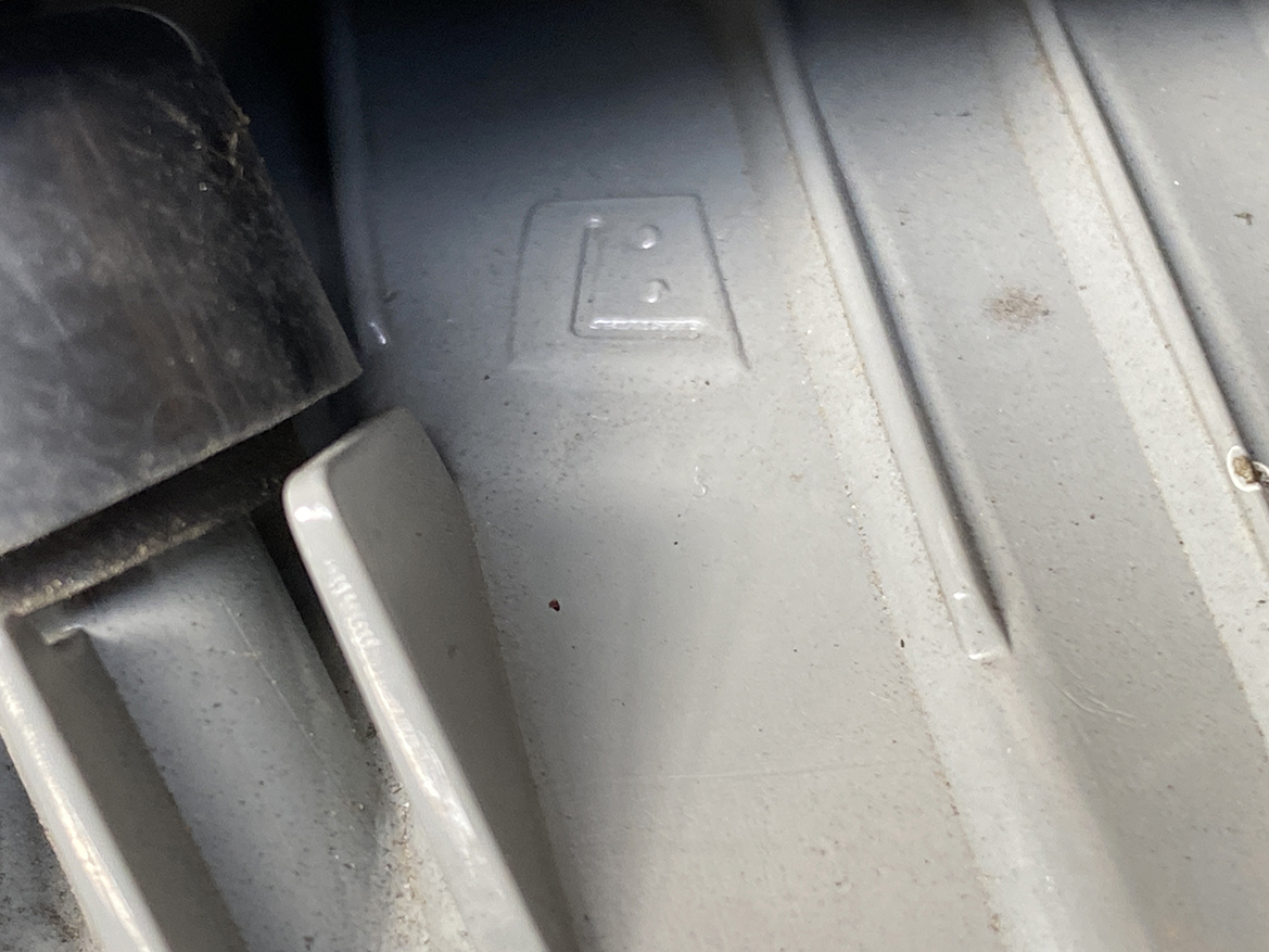 B344_5 TOYOTA NOAH VOXY ZZR70 Genuine FogLight KOITO 42-34 Left Side x1 *DAMAGED* » NZ.95 » JDM-PARTS NZ » JDM-PARTS NZ TOYOTA NOAH VOXY ZZR70 Genuine FogLight KOITO 42-34 Left Side x1 *DAMAGED* » JDM-PARTS NZ