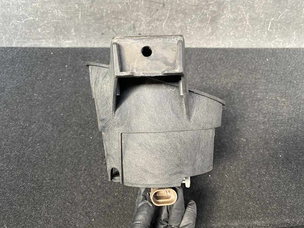 B344_9 TOYOTA NOAH VOXY ZZR70 Genuine FogLight KOITO 42-34 Left Side x1 *DAMAGED* » NZ.95 » JDM-PARTS NZ » JDM-PARTS NZ TOYOTA NOAH VOXY ZZR70 Genuine FogLight KOITO 42-34 Left Side x1 *DAMAGED* » JDM-PARTS NZ