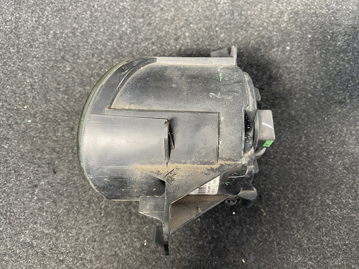 B347_10 NISSAN Genuine FogLight Valeo 28150 89905EM Right Side x1 » NZ.95 » JDM-PARTS NZ » JDM-PARTS NZ NISSAN Genuine FogLight Valeo 28150 89905EM Right Side x1 » JDM-PARTS NZ