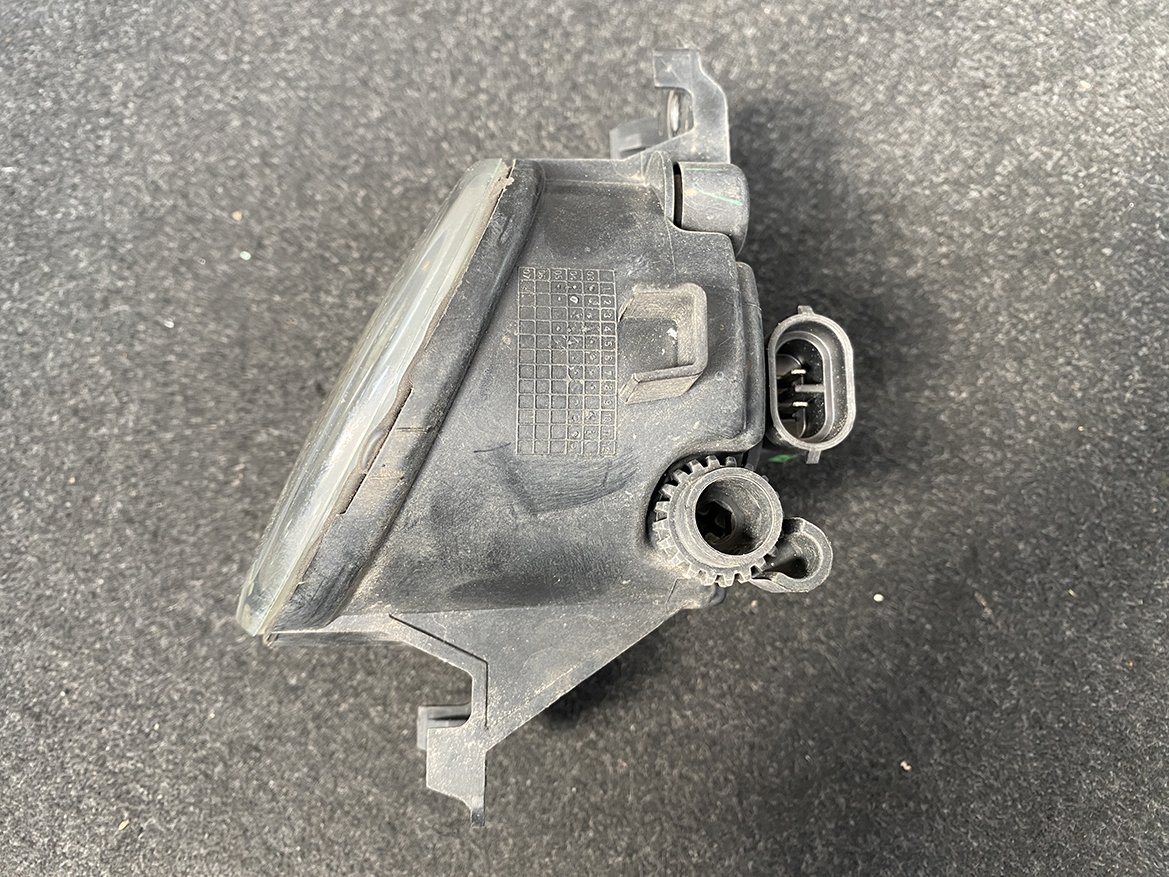 B348_10 NISSAN Genuine Fog Light Valeo 26155 89905EM Left Side x1 » NZ.95 » JDM-PARTS NZ » JDM-PARTS NZ NISSAN Genuine Fog Light Valeo 26155 89905EM Left Side x1 » JDM-PARTS NZ