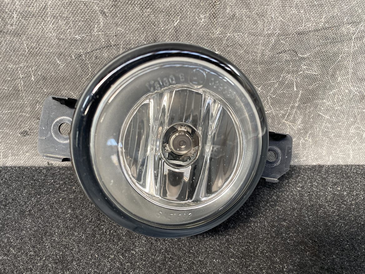 B348_6 NISSAN Genuine Fog Light Valeo 26155 89905EM Left Side x1 » NZ.95 » JDM-PARTS NZ » JDM-PARTS NZ NISSAN Genuine Fog Light Valeo 26155 89905EM Left Side x1 » JDM-PARTS NZ