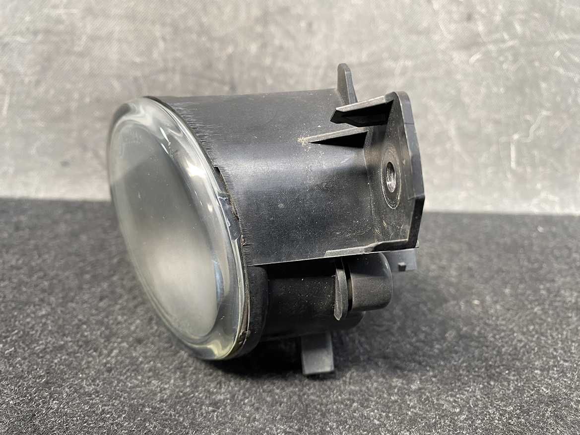 B348_7 NISSAN Genuine Fog Light Valeo 26155 89905EM Left Side x1 » NZ.95 » JDM-PARTS NZ » JDM-PARTS NZ NISSAN Genuine Fog Light Valeo 26155 89905EM Left Side x1 » JDM-PARTS NZ