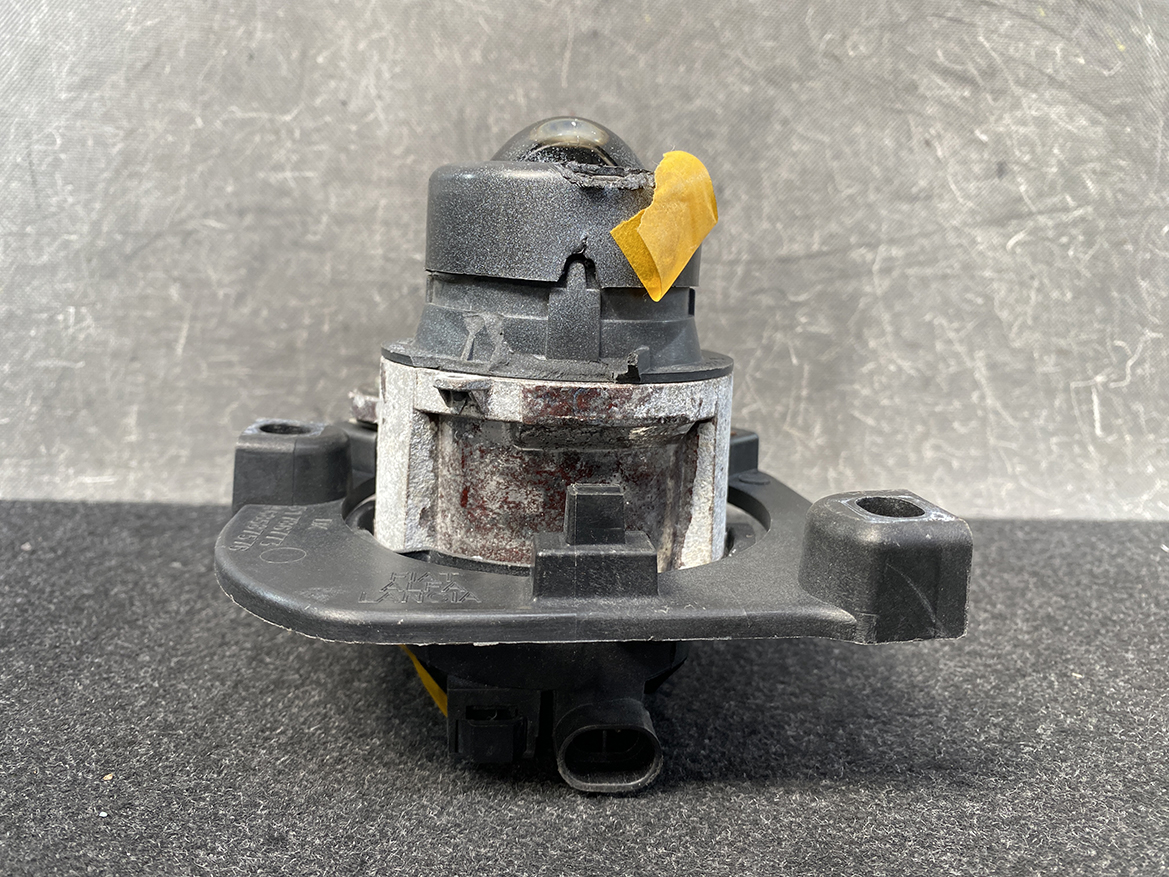 B349_11 FIAT 500 Abarth 595 Genuine FogLight 51786773 468587576 Right Side x1 » NZ.95 » JDM-PARTS NZ » JDM-PARTS NZ FIAT 500 Abarth 595 Genuine FogLight 51786773 468587576 Right Side x1 » JDM-PARTS NZ