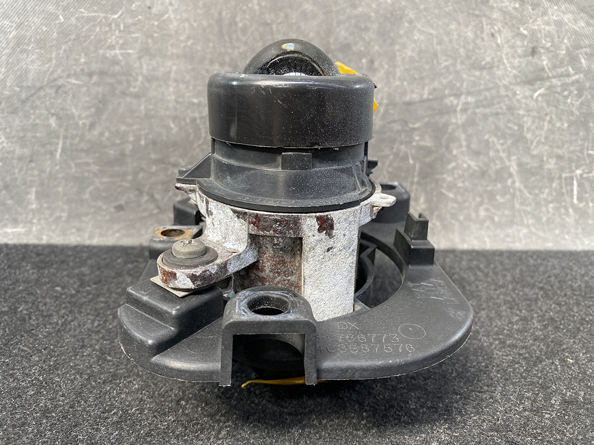 B349_14 FIAT 500 Abarth 595 Genuine FogLight 51786773 468587576 Right Side x1 » NZ.95 » JDM-PARTS NZ » JDM-PARTS NZ FIAT 500 Abarth 595 Genuine FogLight 51786773 468587576 Right Side x1 » JDM-PARTS NZ