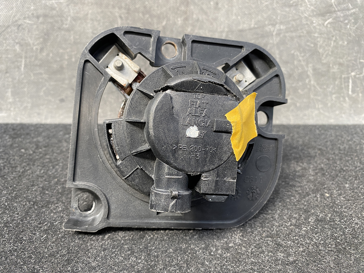 B349_15 FIAT 500 Abarth 595 Genuine FogLight 51786773 468587576 Right Side x1 » NZ.95 » JDM-PARTS NZ » JDM-PARTS NZ FIAT 500 Abarth 595 Genuine FogLight 51786773 468587576 Right Side x1 » JDM-PARTS NZ