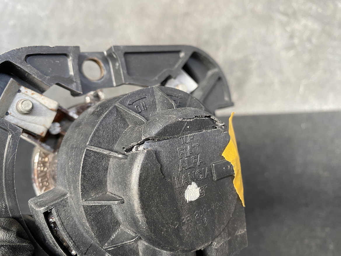 B349_16 FIAT 500 Abarth 595 Genuine FogLight 51786773 468587576 Right Side x1 » NZ.95 » JDM-PARTS NZ » JDM-PARTS NZ FIAT 500 Abarth 595 Genuine FogLight 51786773 468587576 Right Side x1 » JDM-PARTS NZ