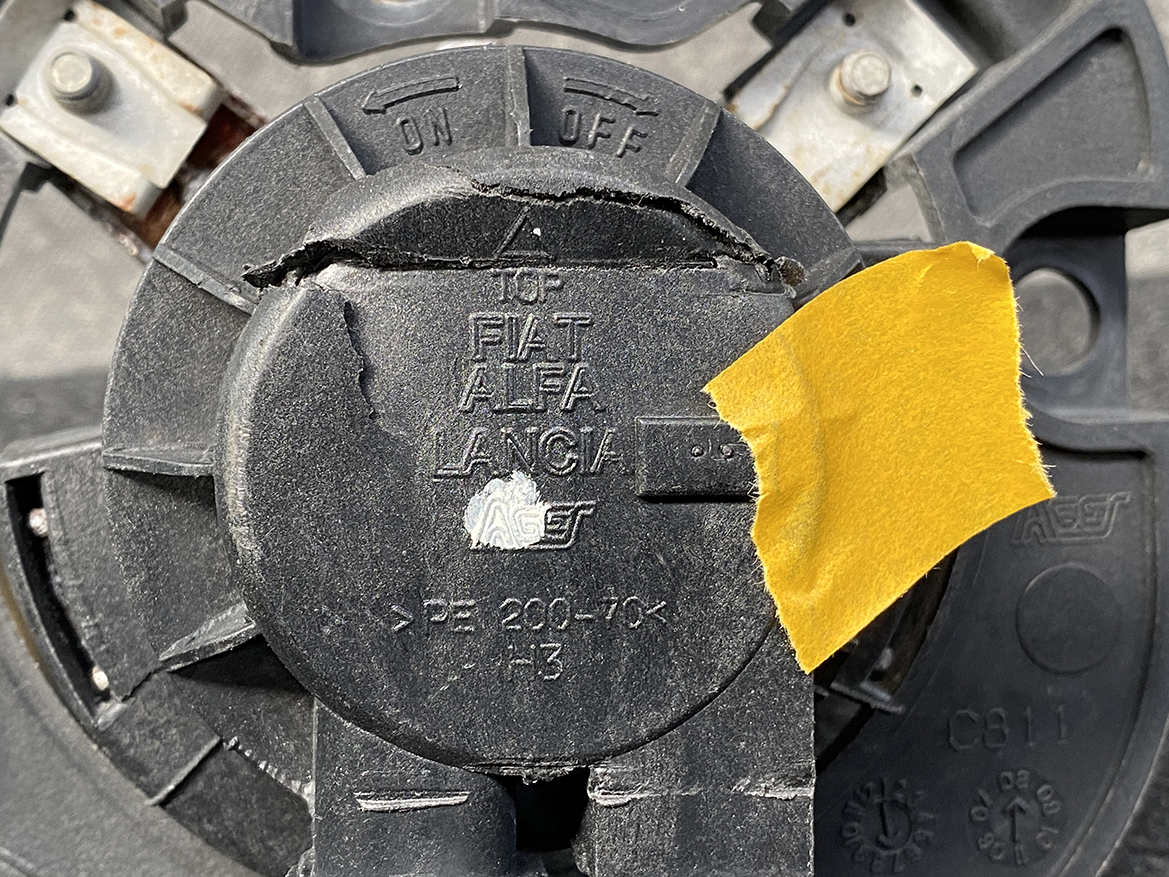 B349_4 FIAT 500 Abarth 595 Genuine FogLight 51786773 468587576 Right Side x1 » NZ.95 » JDM-PARTS NZ » JDM-PARTS NZ FIAT 500 Abarth 595 Genuine FogLight 51786773 468587576 Right Side x1 » JDM-PARTS NZ