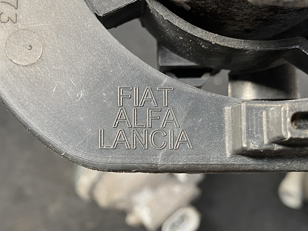 B349_7 FIAT 500 Abarth 595 Genuine FogLight 51786773 468587576 Right Side x1 » NZ.95 » JDM-PARTS NZ » JDM-PARTS NZ FIAT 500 Abarth 595 Genuine FogLight 51786773 468587576 Right Side x1 » JDM-PARTS NZ